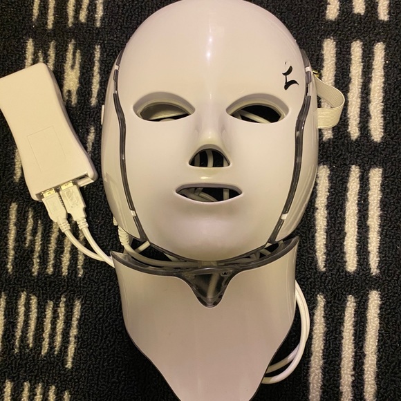 LED face mask - Picture 3 of 4